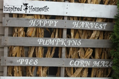 An Easy Fall Pallet Project