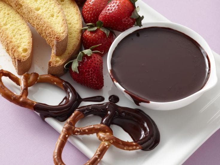 Slow Cooker Chocolate Fondue